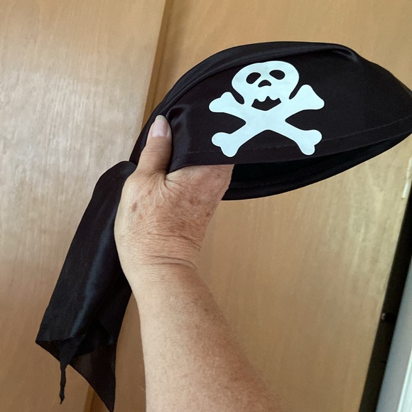 Unisex Halloween costume. Pirate tunic, bodice/belt, headband/collar, doubloon. - Picture 12 of 12